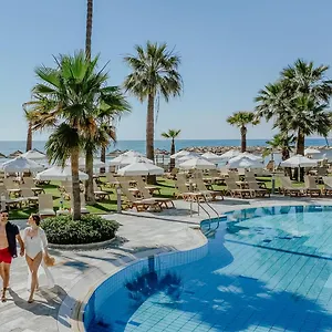 Rezort Golden Bay, Larnaca